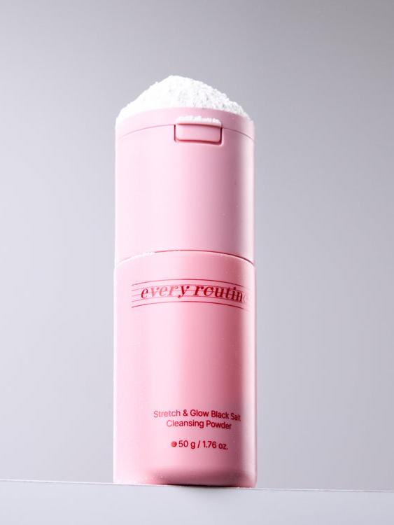 every routine Stretch & Glow Black Salt Cleansing Powder