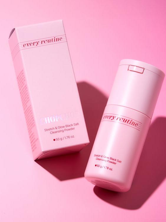 every routine Stretch & Glow Black Salt Cleansing Powder