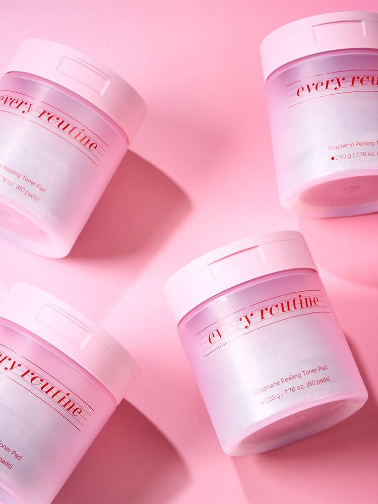 every routine Graphene Peeling Toner Pad